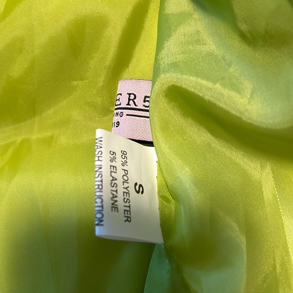 NWOT. Neon green After 5 crop puffer jacket/coat - Picture 7 of 7